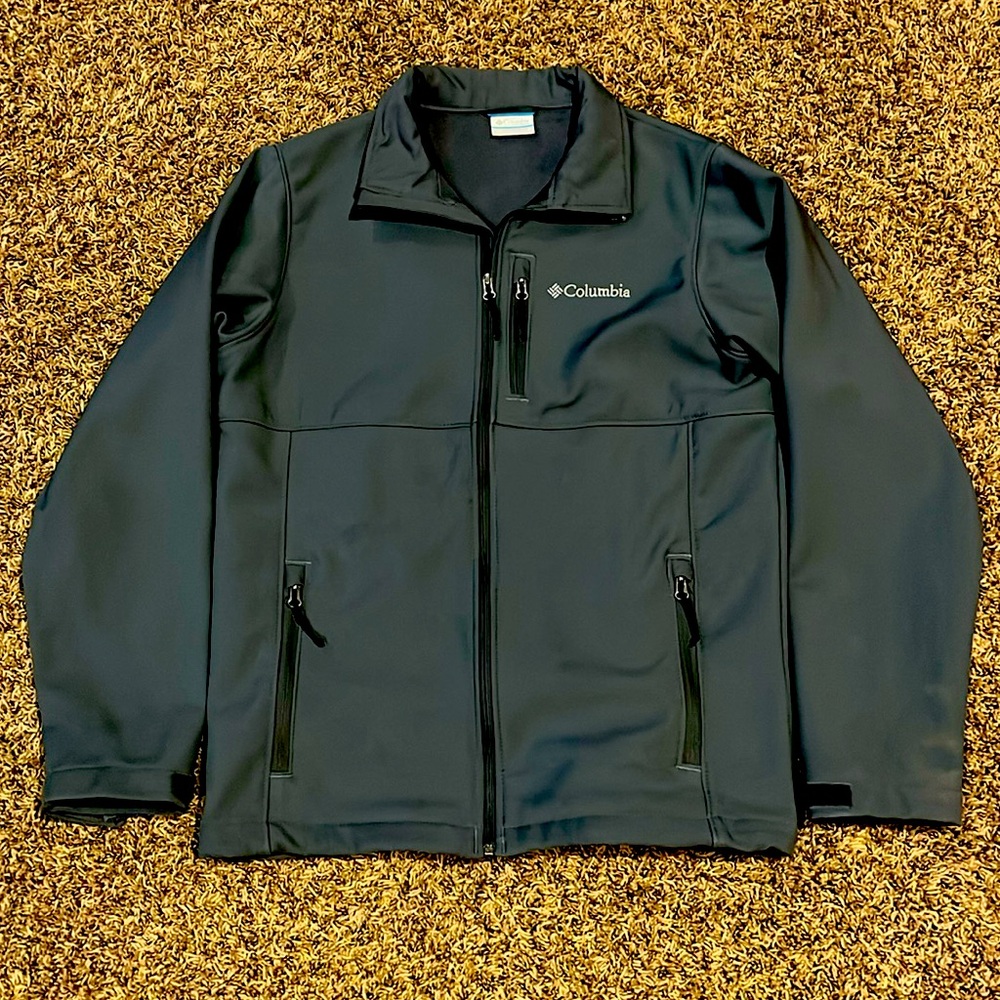 Men’s Columbia SoftShell Jacket SZ Small